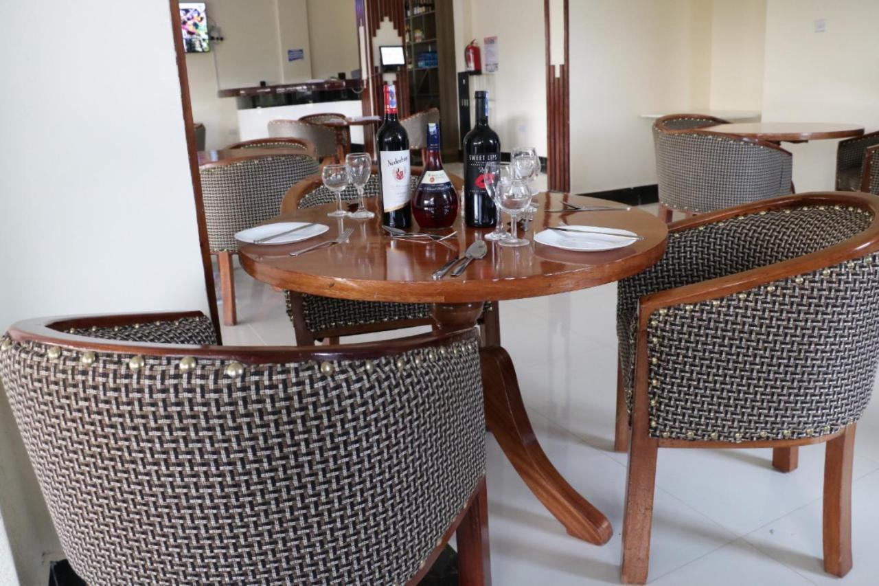 Paraiso Gardens Hotel Wote Ngoại thất bức ảnh